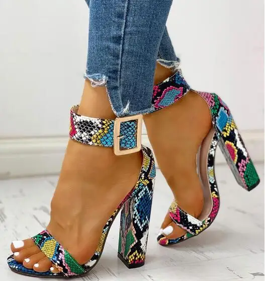 pump shoes with strap