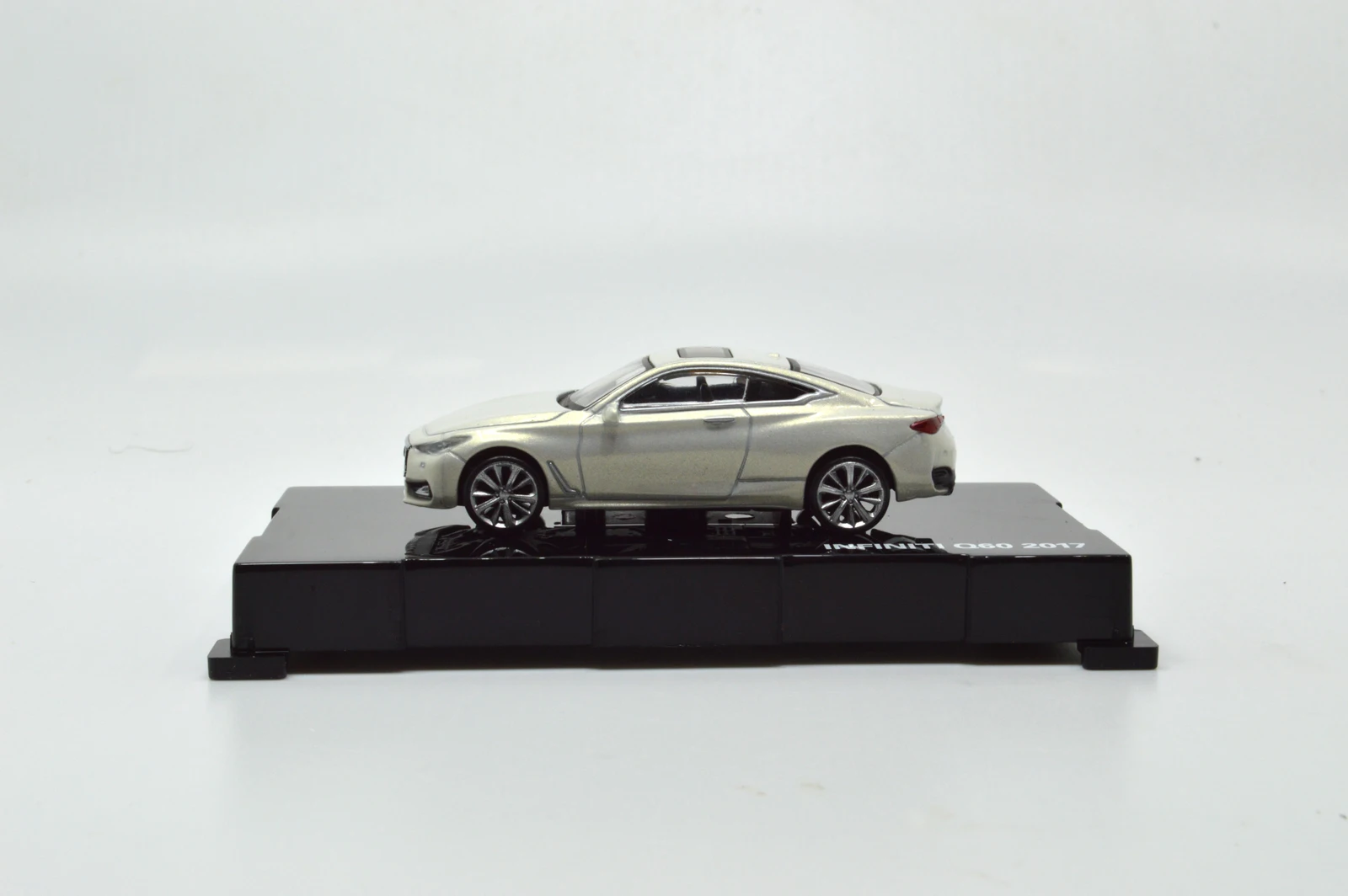 infiniti q60 toy car