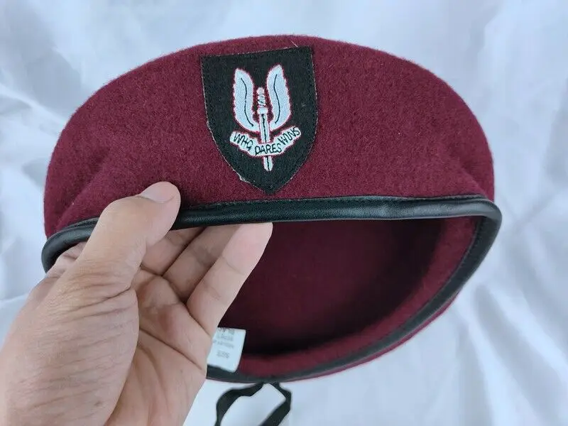 special forces maroon beret