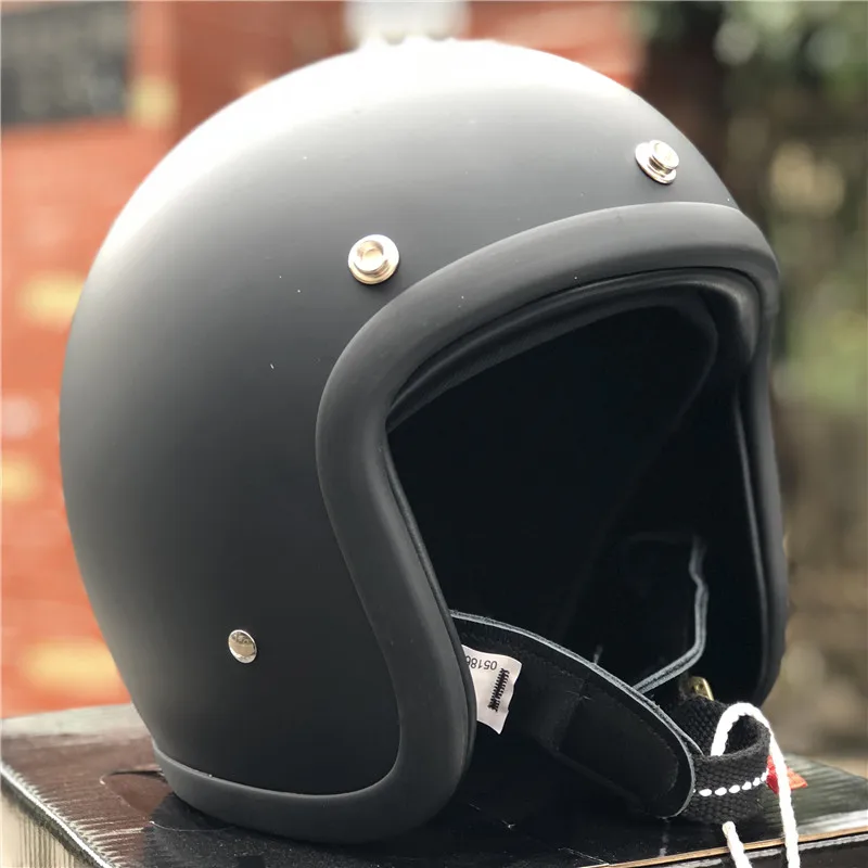 elia helmet