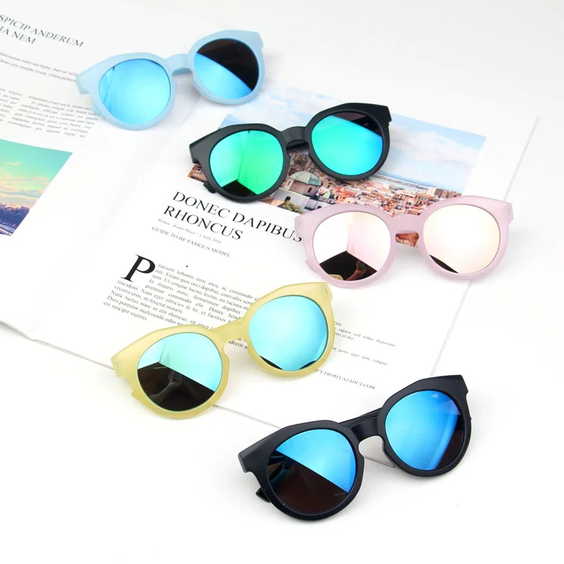 round trendy sunglasses