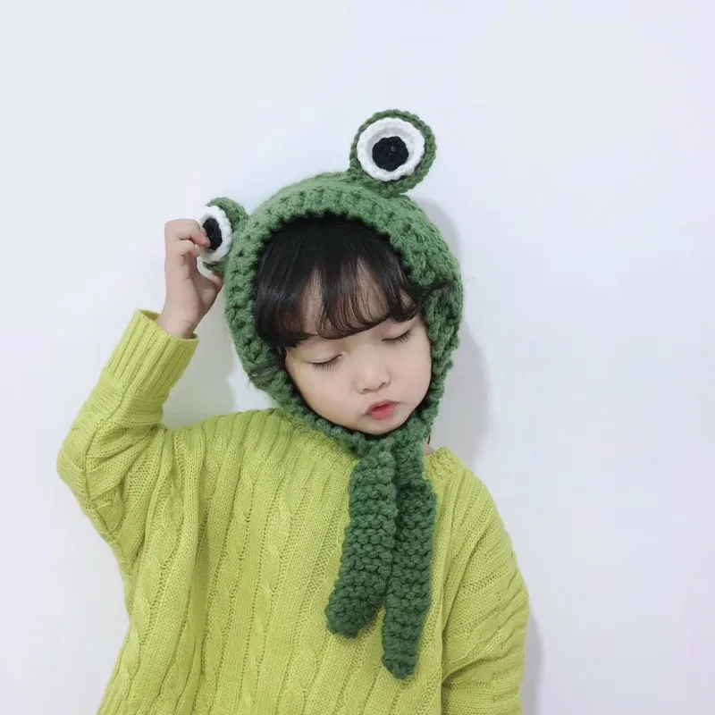 frog eyes hat