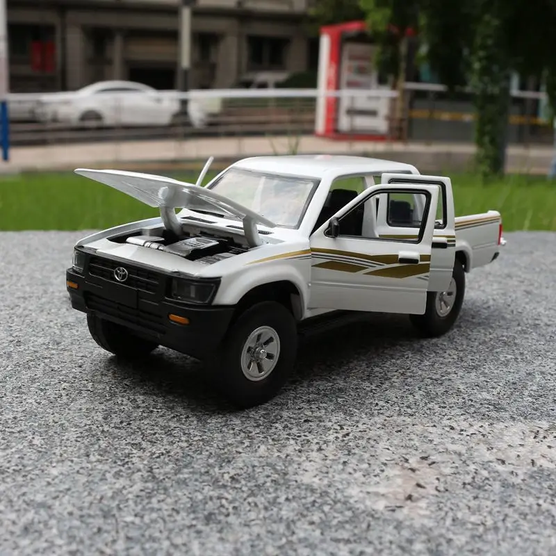 toyota hilux toy model