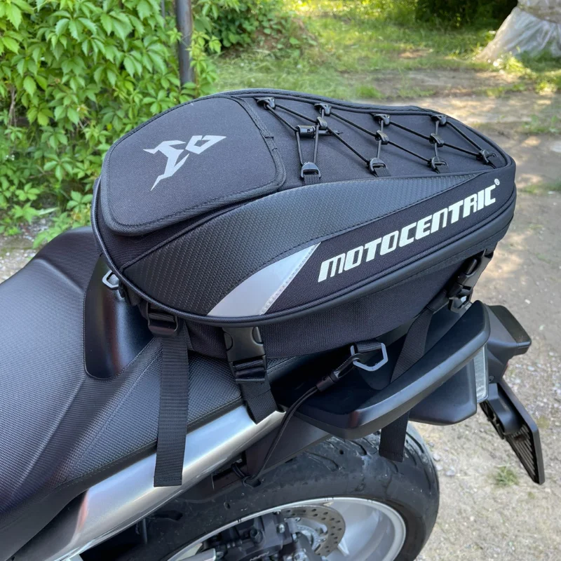 helmet tail bag