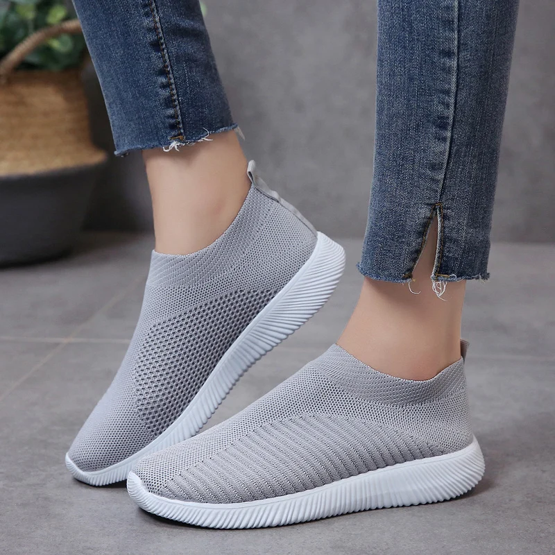 womens slip on casual sneakers