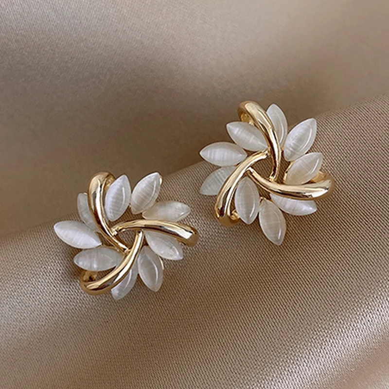 Exquisite Flower Zircon Stud Earrings For Women Leaves Geometric Rhinestone Earring Girl Party Birthday Christmas Jewelry Gifts-animated-img