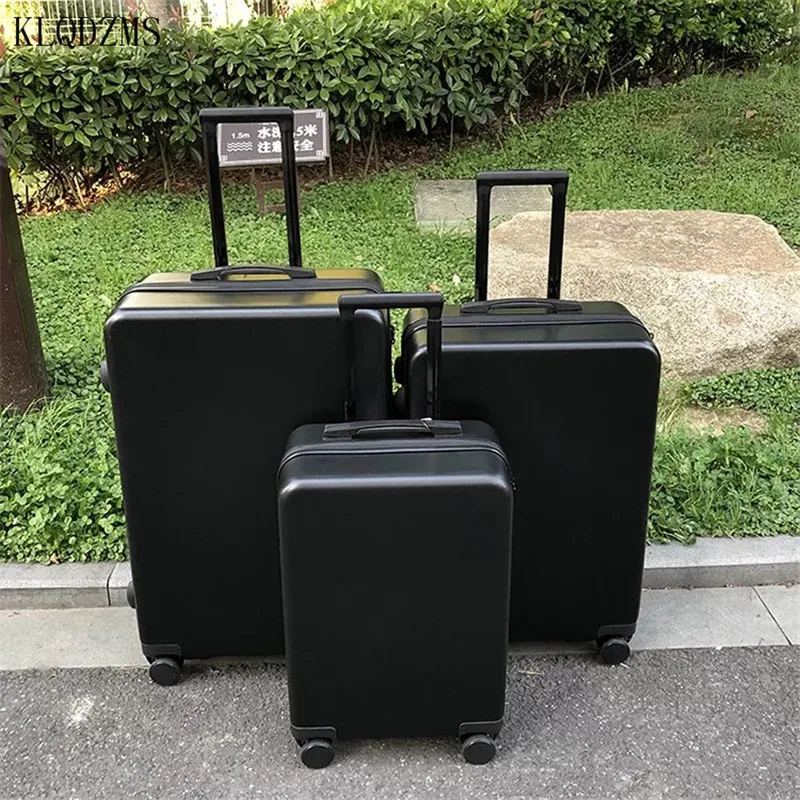 self rolling luggage