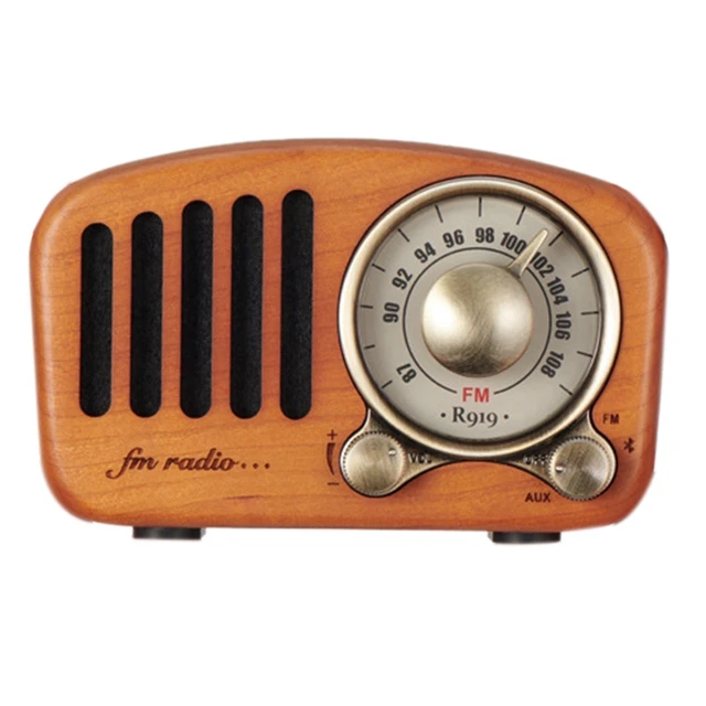 old fashioned radio speaker