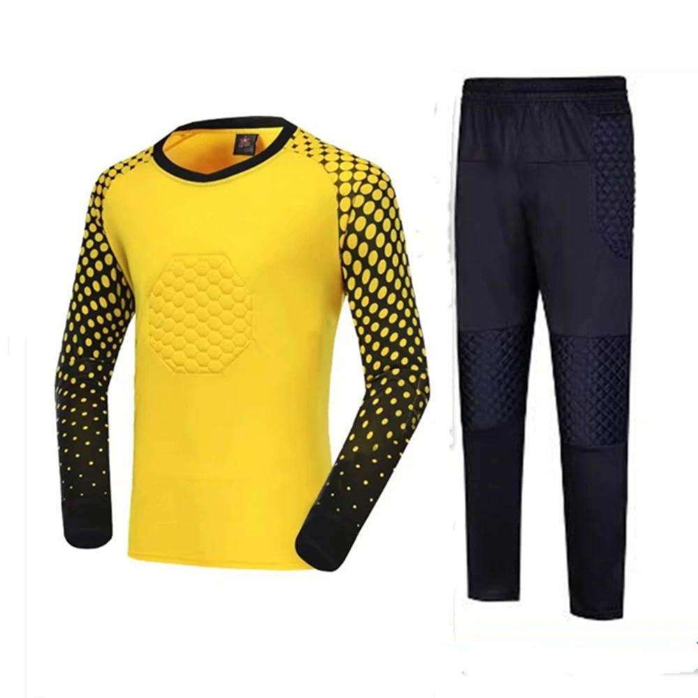 goalkeeper jersey and shorts