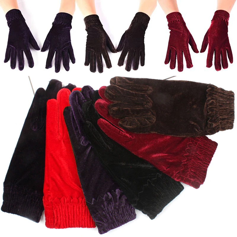 velvet red gloves