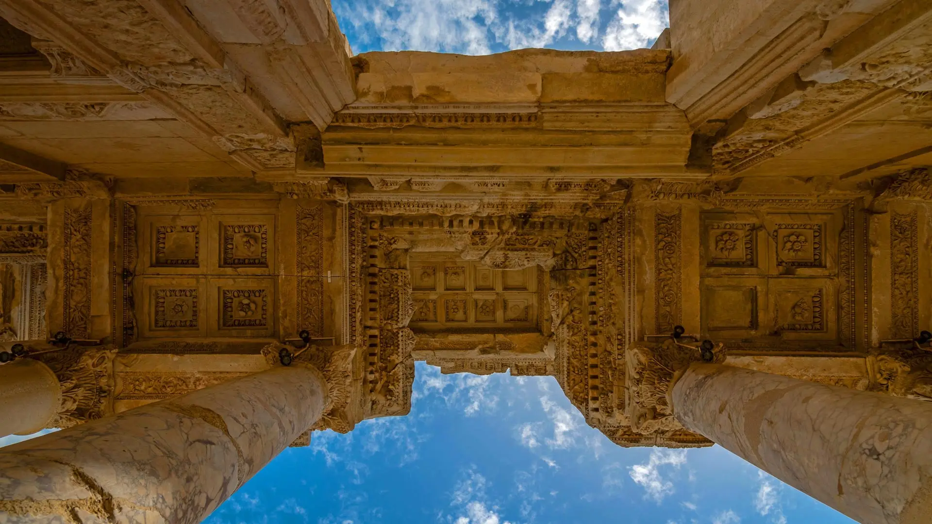 LibraryofCelsus_ZH-CN11719117244_1920x1080.png