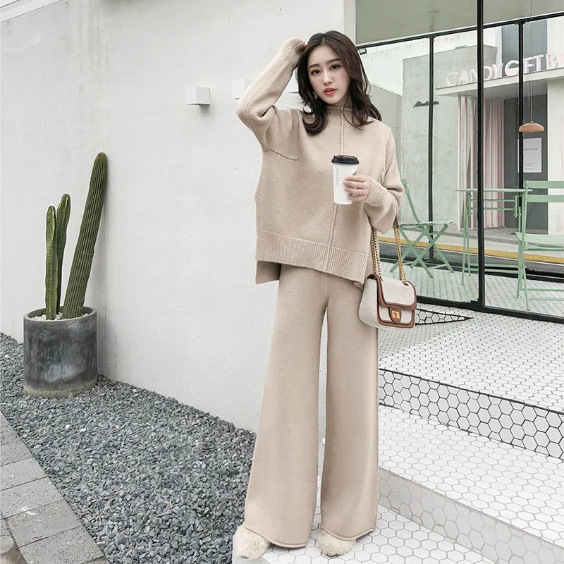The drape knitting wide-legged pants 