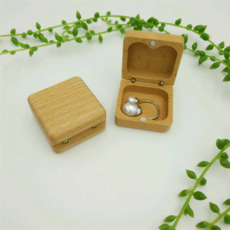 Super Small Wooden Gift Box With Magnet Lid Fishing Hook Box Souvenir Badge  Ring Collection Box Baby Tooth Box 4.5*4.5*2.5cm