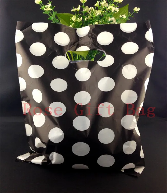 Amazon.com: Plastic Bags with Handles - 100 Pack Medium Black Frosted Plastic  Gift Bags, Gusset & Cardboard Bottom, Bulk Merchandise Retail Gift Bags,  Boutiques, Small Business, Parties, Events - 10x5x13 : Industrial &  Scientific