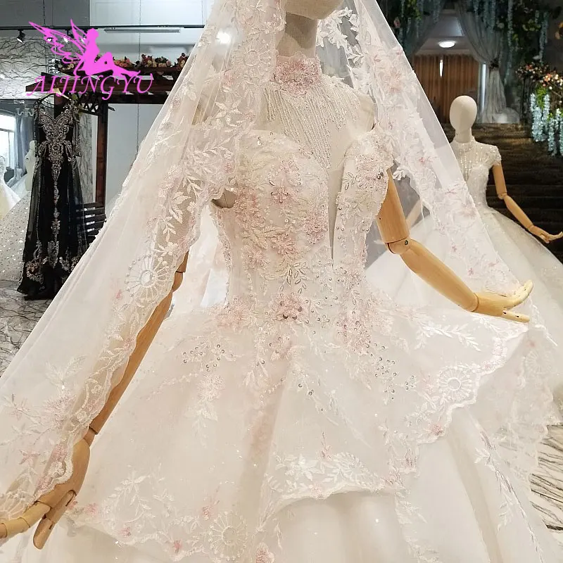 modern indonesian wedding dress