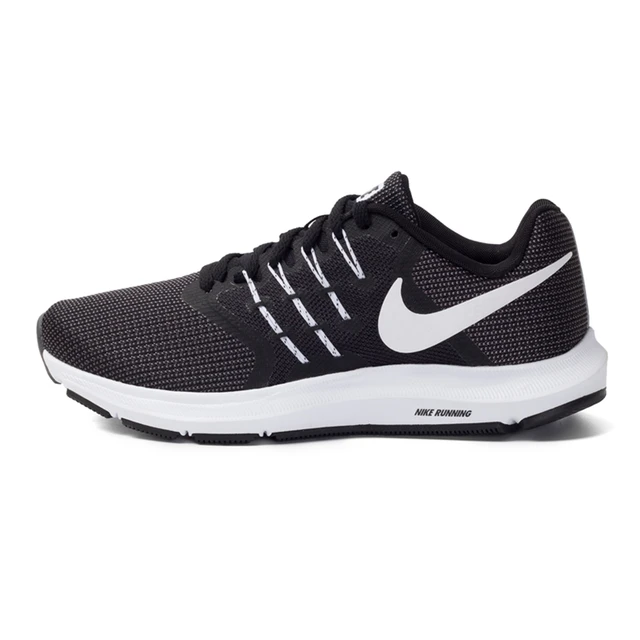 nike run swift sneaker