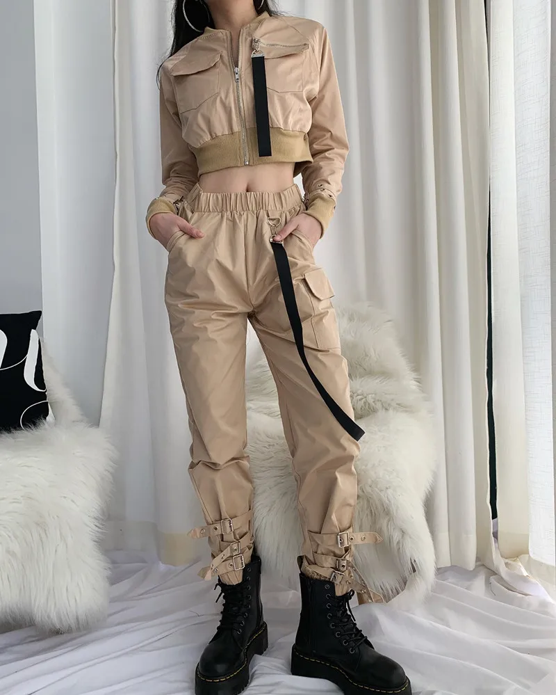 Set Women Crop Top and Cargo Pants 