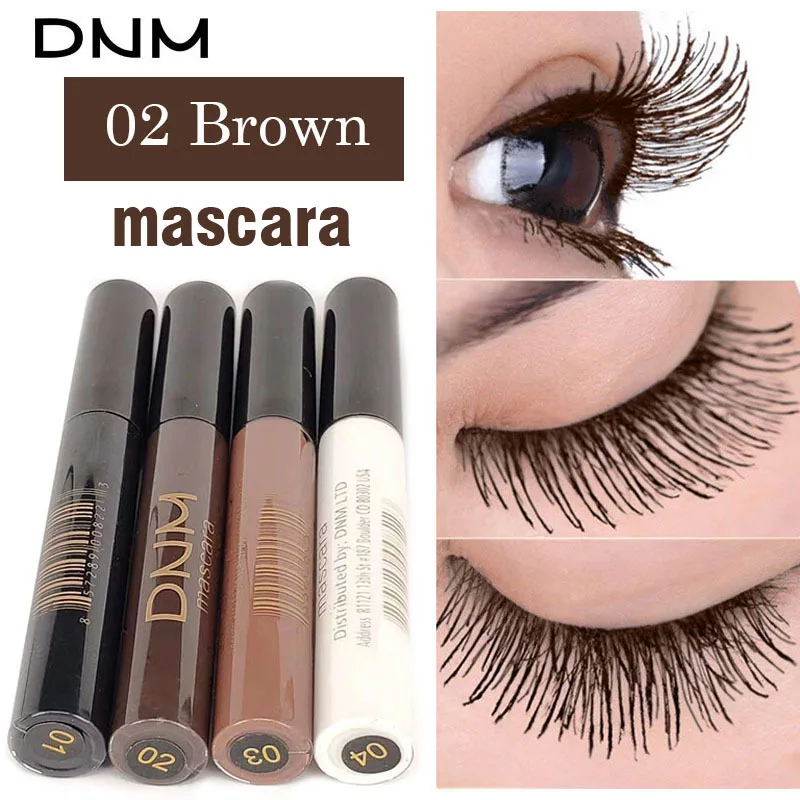 Brown Mascara на людях.