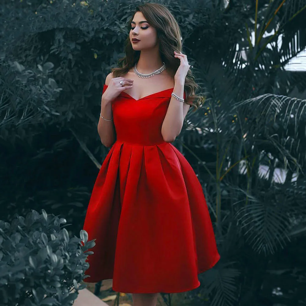 JaneVini Vintage Red Robes Cocktail 
