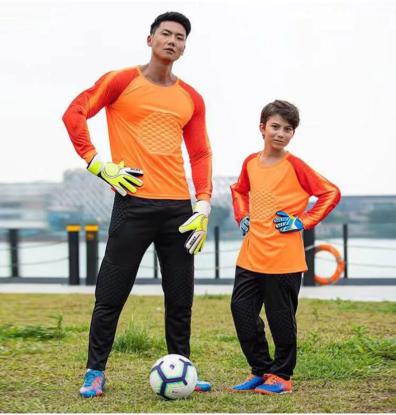 soccer goalkeeper clothing