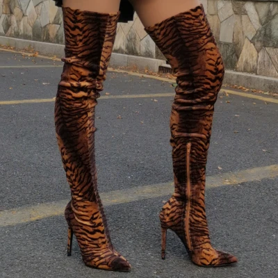 korks tea ankle bootie