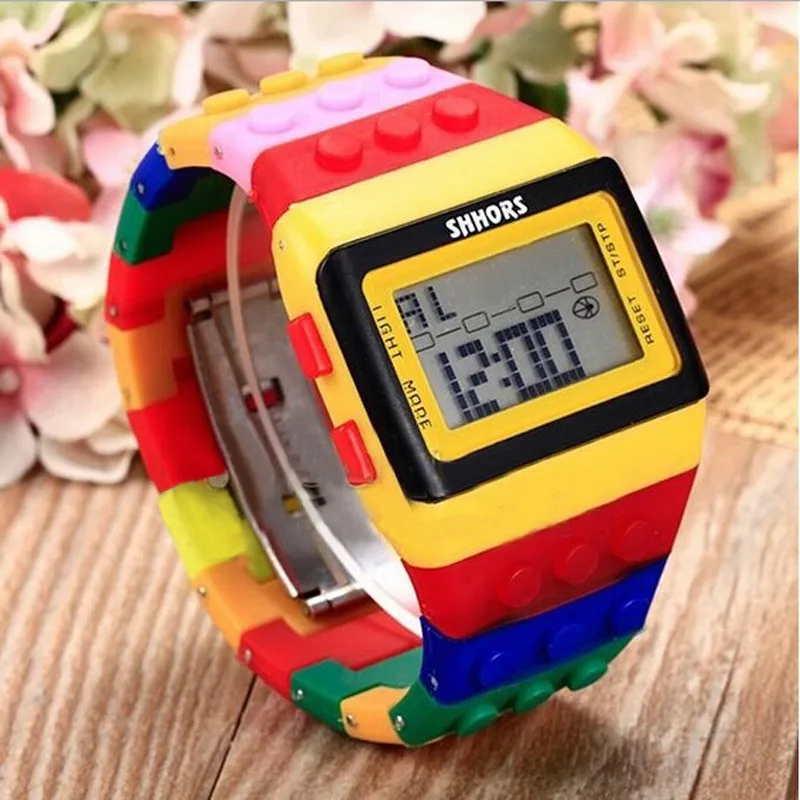 Acquistare Orologi da uomo | LED Digital Wrist Clock for Children watches  Boys Girls Unisex Colorful Electronic Sports Watch for Lego watch buildinng