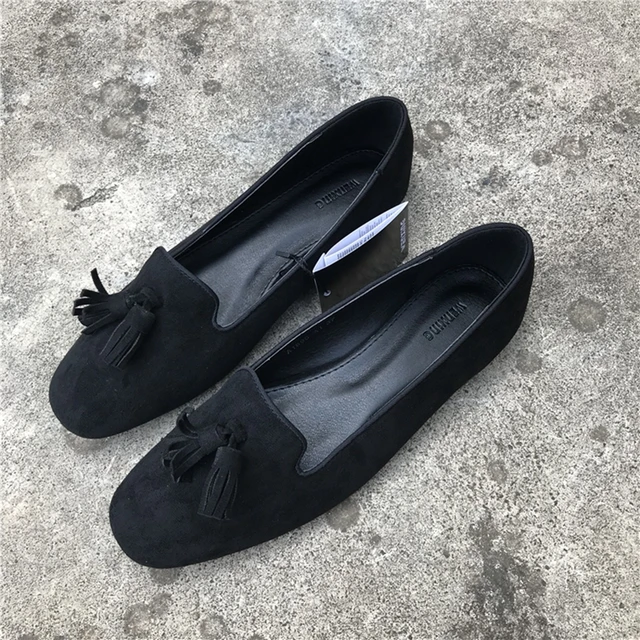 pointed toe tassel loafers