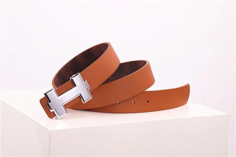 designer belt with h on it