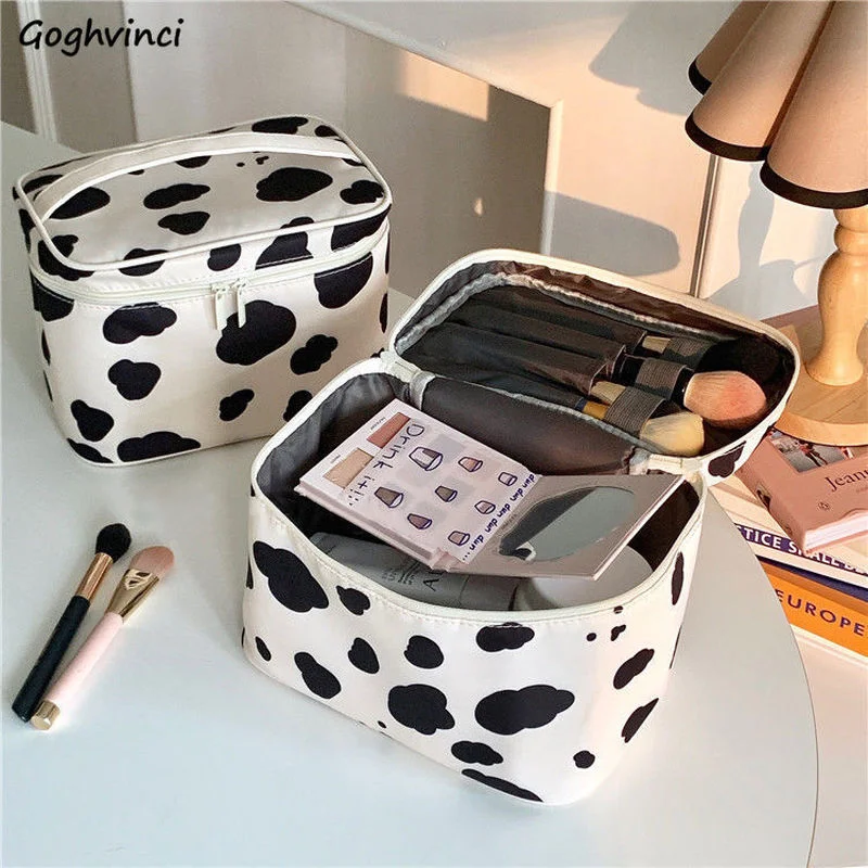 cow makeup bolsa
