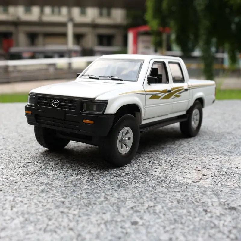 toyota hilux toy model