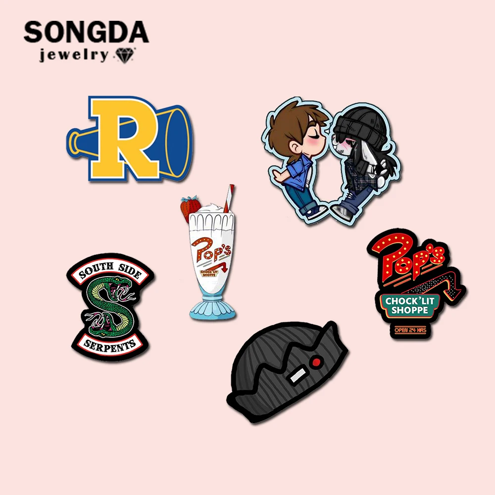 Acquistare Set di gioielli e Altro | Riverdale The Office Tv Show Acrylic  Brooch Lapel Pins South Side Snake Jughead Jones Pops Denim Collar Brooches  Backpack Badges