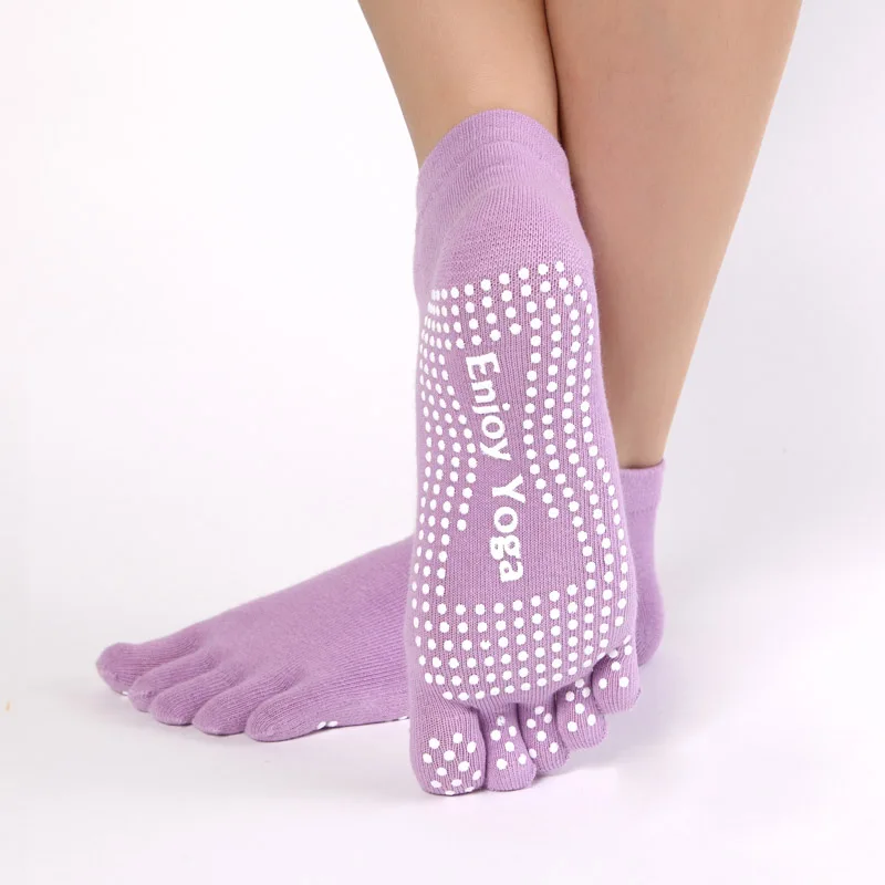 Yoga Socks for Women Non Slip Socks with Grips Barre Socks Workout Toeless  Grippy Pilates Socks Gloves for Women & Men