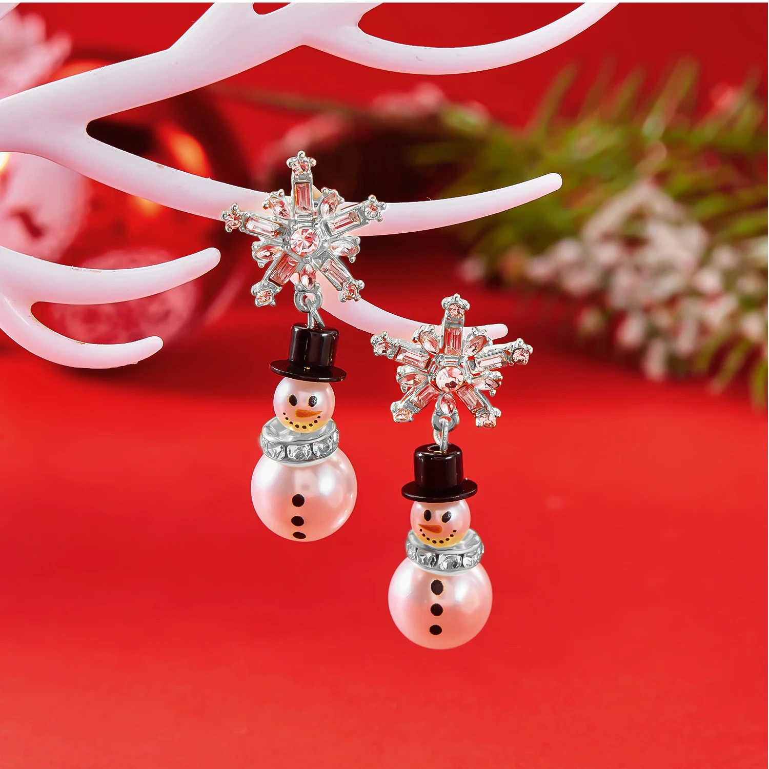 Fashion Christmas Snowman Snowflake Stud Earrings For Women Shiny Rhinestone White Pearl Piecring Earring New Year Jewelry Gifts-animated-img