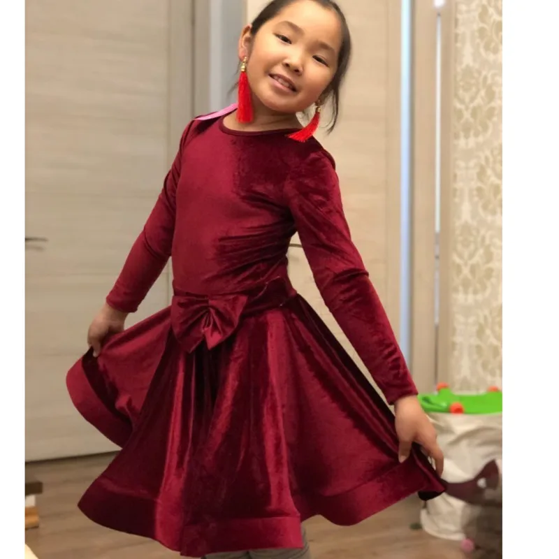 קנו בגדי במה וריקוד  velvet long sleeves latin dance dress for children  girls competition ballroom kids tango salsa dancewear practice wear cha cha