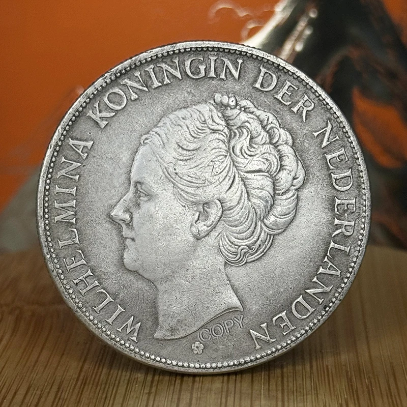 Dutch 1943 Queen Wilhelmina 2.5 Shield Antique Commemorative Coin Replica Old Money Souvenir Christmas Supplies Medal-animated-img