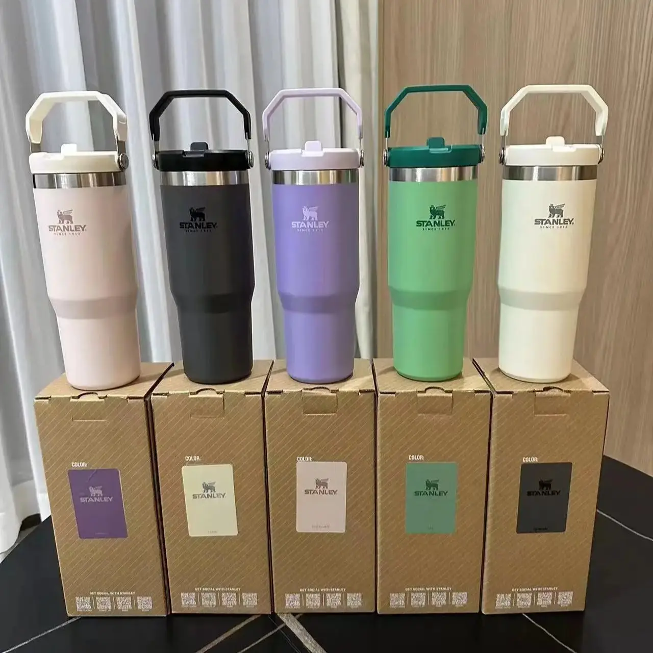 https://ae05.alicdn.com/kf/S30696e54e3e740b9ba69b1aa0335841cW/2023-New-Stanley-30oz-887ml-STRAW-CUP-Tumbler-Leopard-with-Straw-Lids-Stainless-Steel-Coffee-Termos.jpg