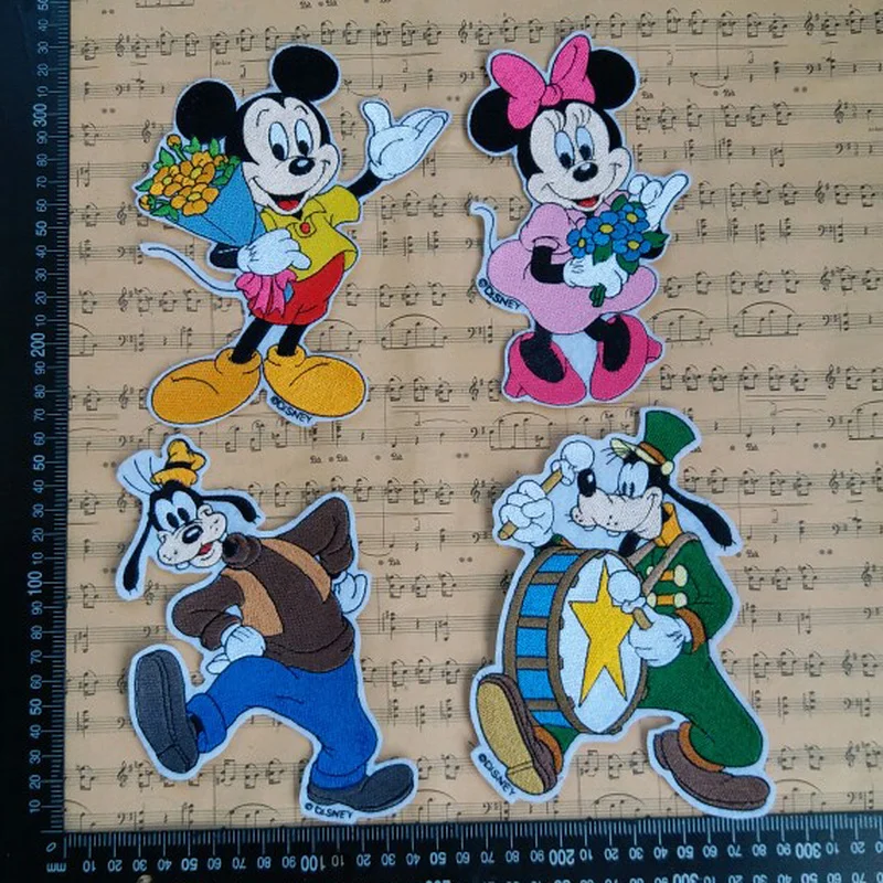 Disney Mickey Minnie Mouse Chenille Icon Towel Embroidery Applique Patches  For Clothing DIY Sew up Patch