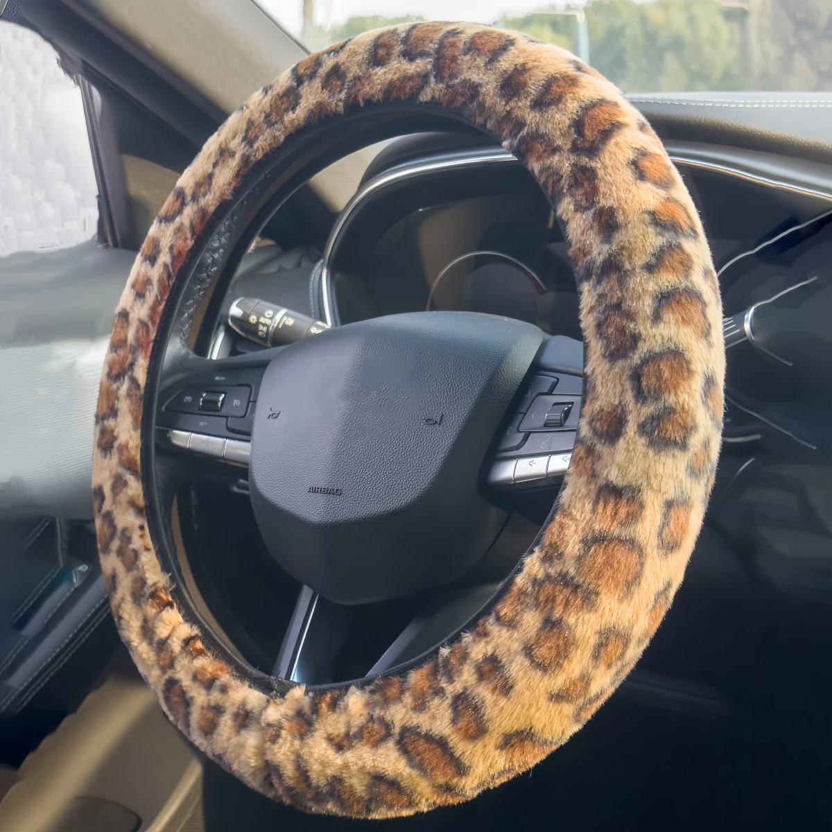 1PC car without inner ring leopard print plush elastic steering wheel cover and shoulder protection-animated-img