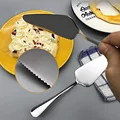 משולש מעוצב ואלגנטי לחיתוך והגשת עוגה עשוי נירוסטה preview-3