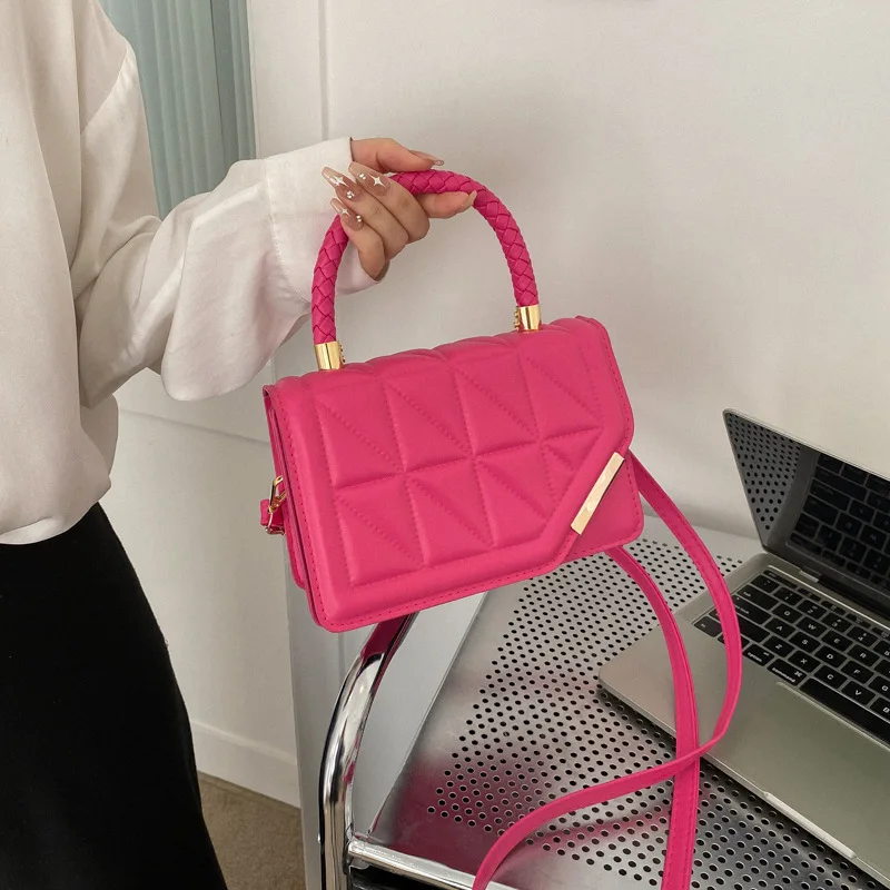 2023 New Fashion Shoulder Bag Plaid PU Leather Ladies Handbags Designer Crossbody Bags For Women-animated-img