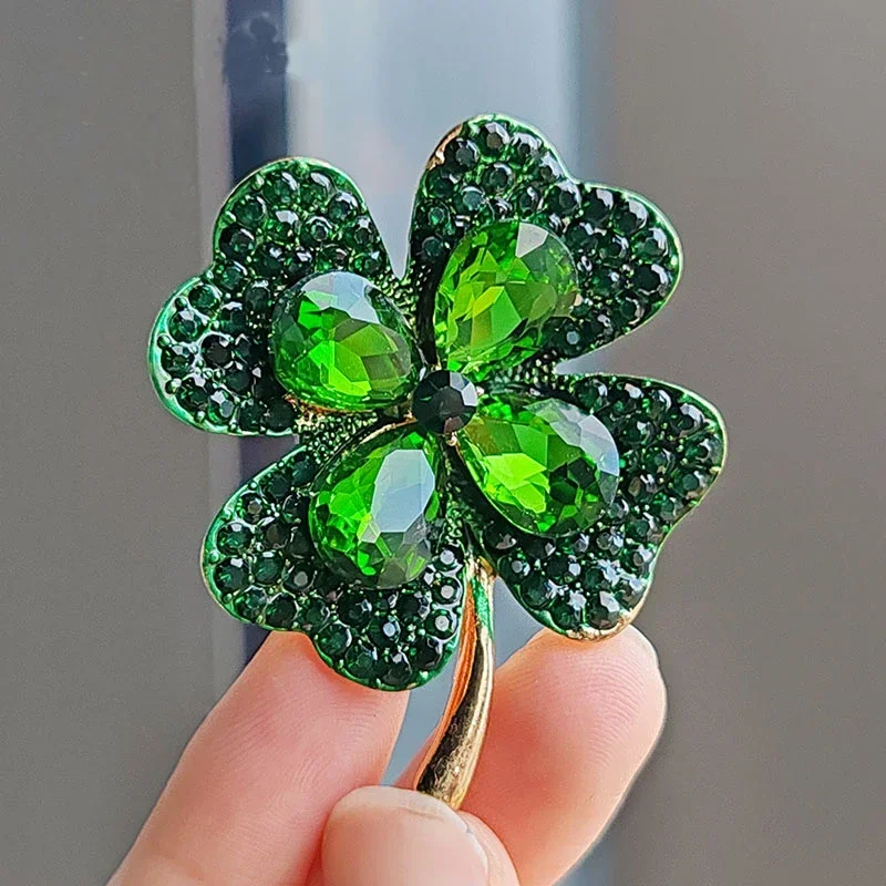 New Fashion Green Rhinestone Four-leaf Clover Ladies Brooch Simple Temperament Pin Corsage Fixed Clothes Accessories Jewelry-animated-img