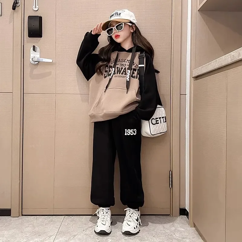 Fashionable Kids Sweatshirt Suit Winter Style 2023 New Arrival Spring Season Thickened Casual Sports 2-piece Set For Girls-animated-img