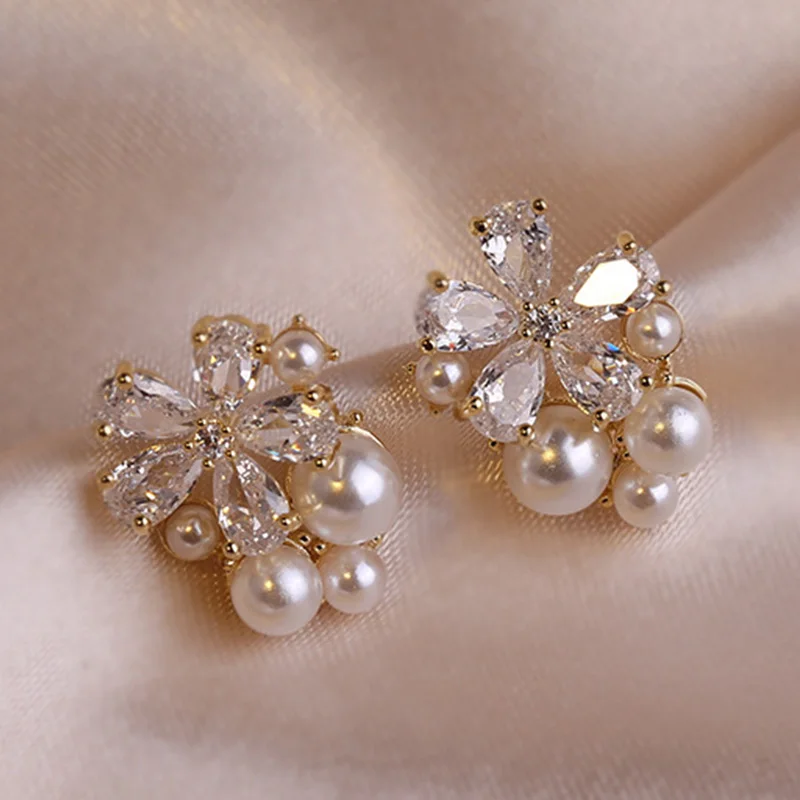 Korean Style Crystal Flower Stud Earrings For Women Sweet Flower Imitation Pearl Zircon Rhinestone Earring Party Jewelry Gifts-animated-img